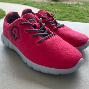 Giesswein Merino Runners Wool Sneakers Wms EU 40 US 9 Red Felt Lace-Up Lightweig